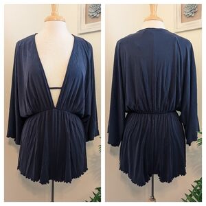 Sadie & Sage Quarter Sleeve Deep V Romper Navy Blue Medium